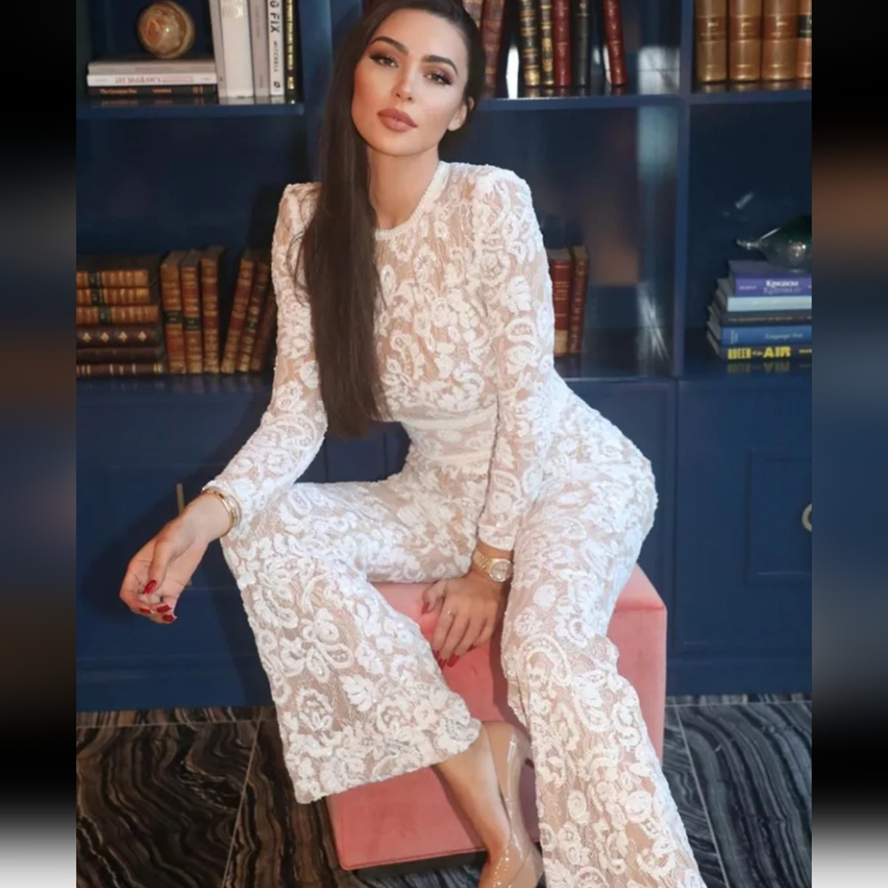 ❤️NWT White Sequence Embroidery lace Jumpsuit. XL